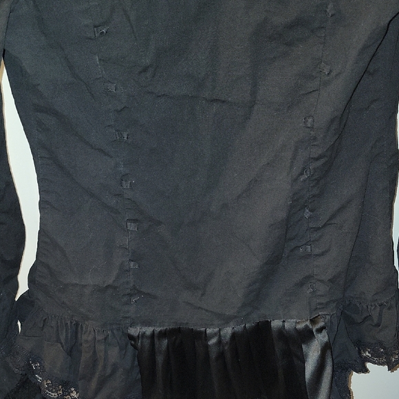 Gothic Ruffled Long Sleeve Blouse with Jabot Collar - Picture 5 of 6